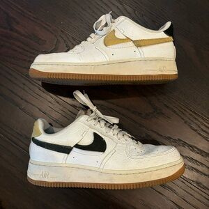Nike Air Force 1 '07 LXX Yellow Black size 9 sneaker